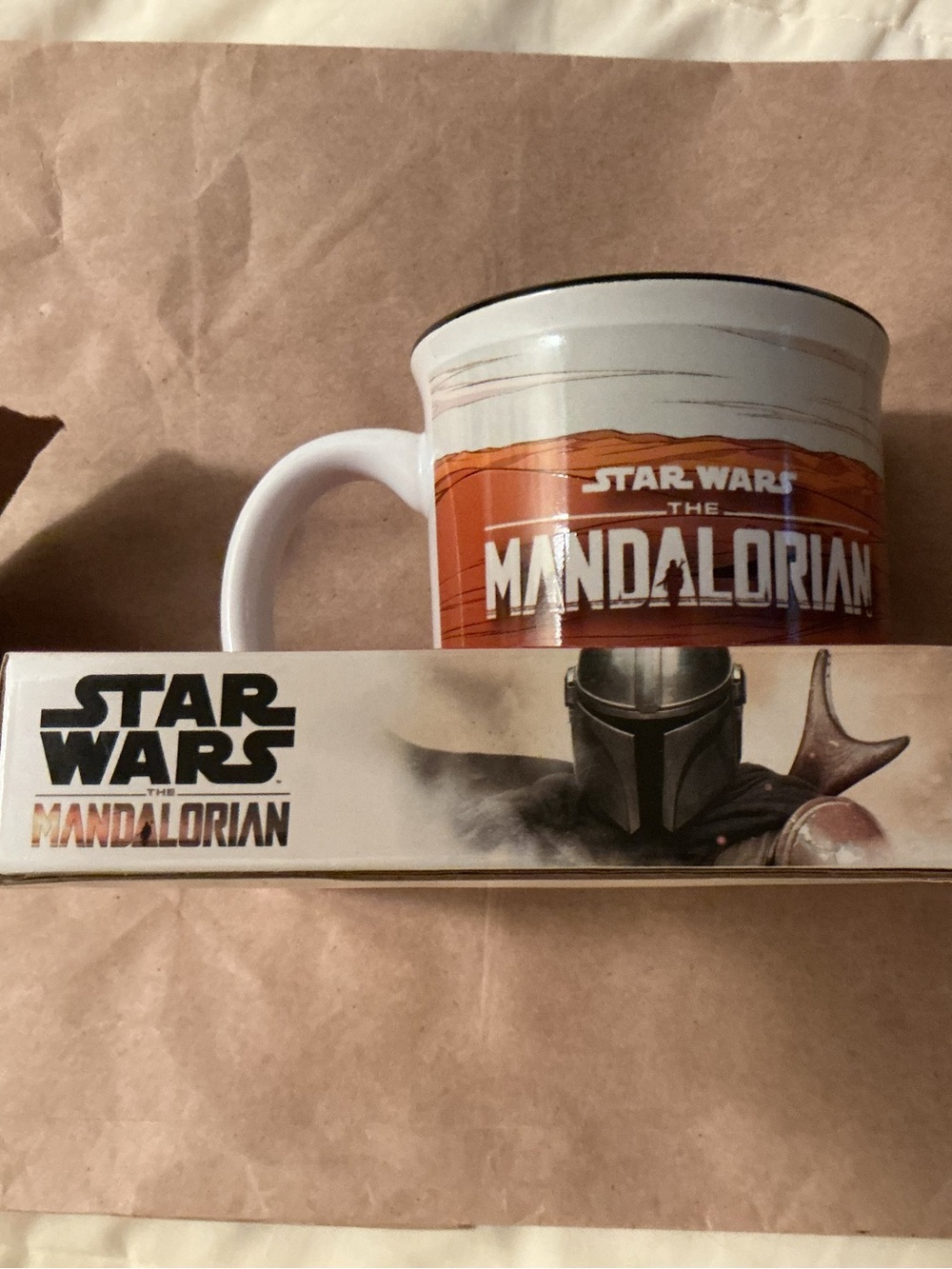 STAR WARS CERAMIC MUG. No jelly beans. Very nice mug.